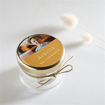 Sticker communion jaune et or - Mise en situation