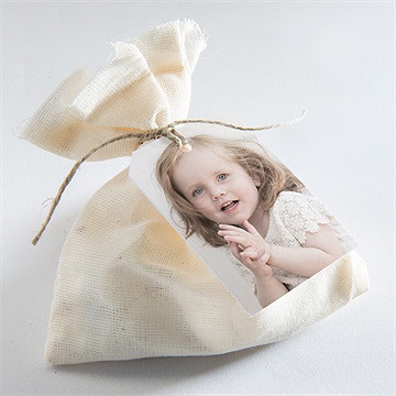 Etiquette baptême petite chouchou - Mise en situation