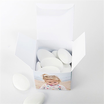 Boîte de dragées baptême cotillons et serpentins - Intérieur de la boîte