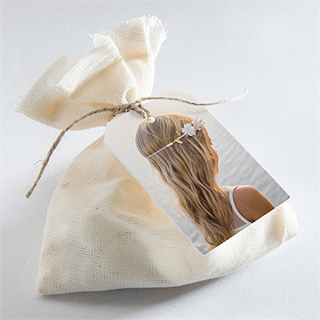 Etiquette communion cadeau de communion - Mise en situation