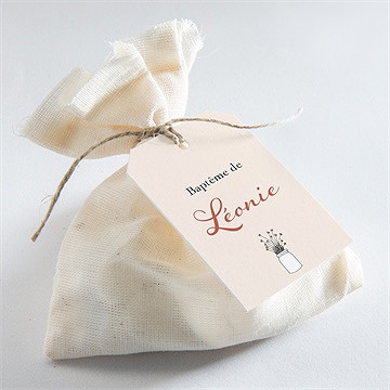 Etiquette baptême lovely vintage - Mise en situation