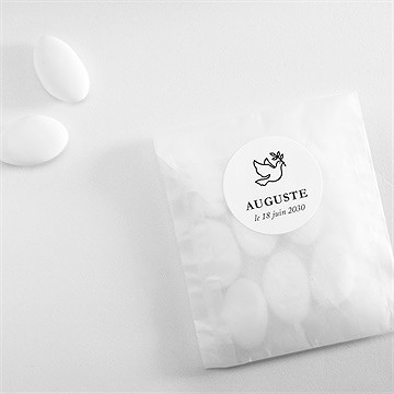 Sticker baptême joyeuse colombe - Mise en situation