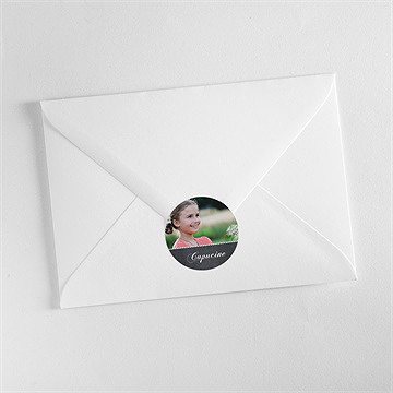 Sticker communion dentelle rose - Mise en situation