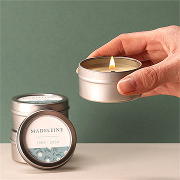 Bougie souvenir esquisse fleurie - Bougie allumée