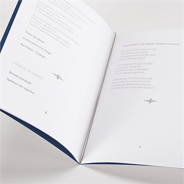 Livret de messe mariage uniques empreintes - Mise en situation