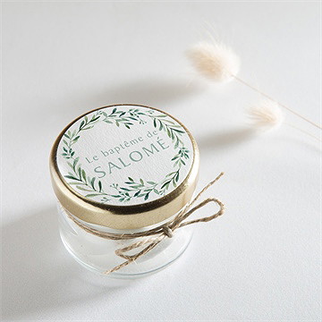 Sticker baptême feuilles et or - Mise en situation