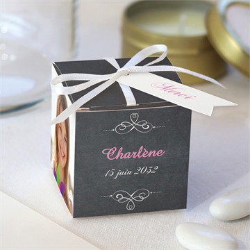 Boîte de dragées communion fond ardoise et photo