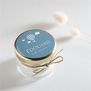 Sticker naissance l'essentiel en pictogrammes - Mise en situation