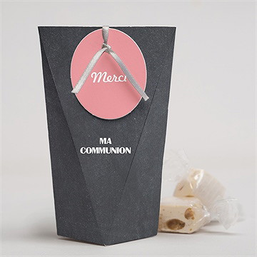 Boîte surprise communion etape chrétienne
