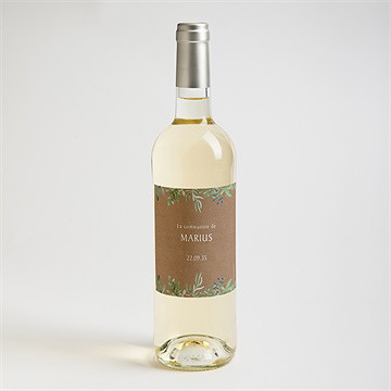Etiquette de bouteille communion illustration végétale - Mise en situation