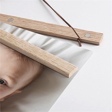 Affiche naissance apesanteur - Détail des supports en bois