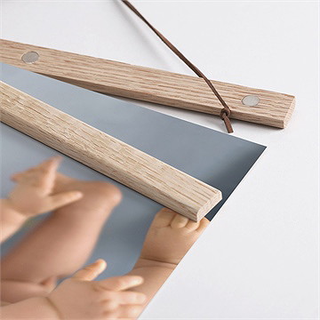 Affiche naissance petit tipi - Détail des supports en bois