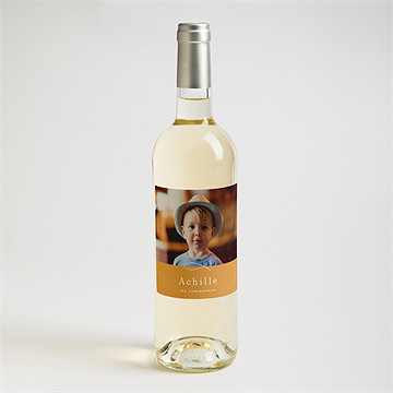 Etiquette de bouteille communion jaune et or - Mise en situation