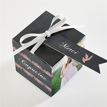 Boîte de dragées communion dentelle rose - Dessus de la boîte