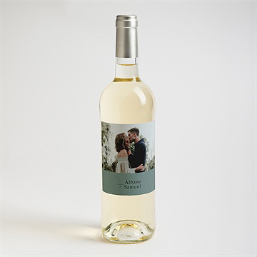 Etiquette de bouteille mariage vert laurier - Mise en situation