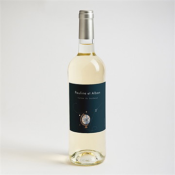 Etiquette de bouteille mariage notre passeport - Mise en situation