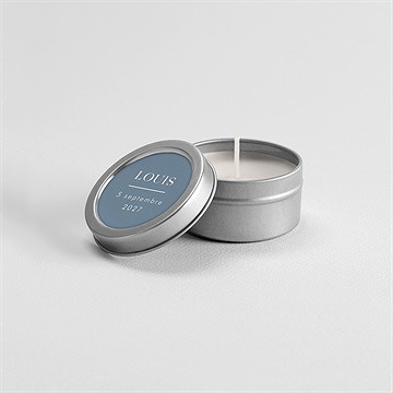 Bougie naissance moderne et tendance - argent - Mise en situation