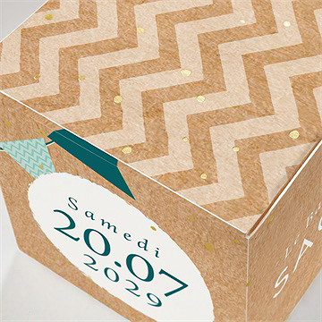 Boîte de dragées baptême farandole de kraft dorure - Détail de la boîte