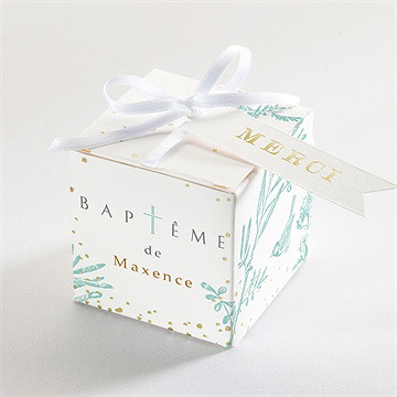 Boîte de dragées baptême gravure en rond dorure