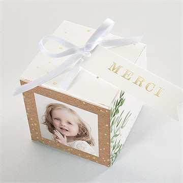 Boîte de dragées baptême kraft végétal dorure - Dessus de la boîte