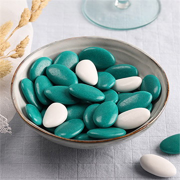 Dragées vert émeraude pour profession de foi - chocolat - Mise en situation