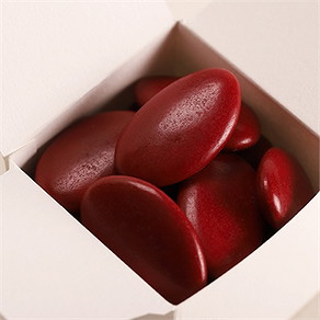Dragées rouge bordeaux pour confirmation - chocolat