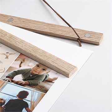 Affiche naissance sur un arbre perché - Détail des supports en bois