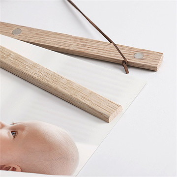 Affiche naissance tradition - Détail des supports en bois