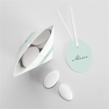 Boîte de dragées baptême lumière ! étui - Intérieur de la boîte