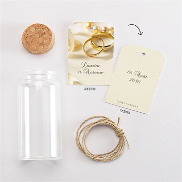 Mignonette mariage alliances fond crème étiquette - Vue d'ensemble