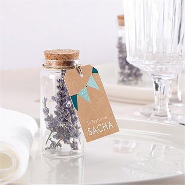 Mignonette baptême farandole de kraft étiquette - Mise en situation