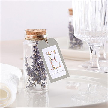 Mignonette communion signature florale étiquette - Mise en situation