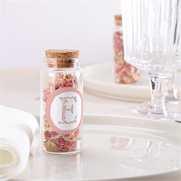 Mignonette baptême initiales à motifs sticker - Mise en situation