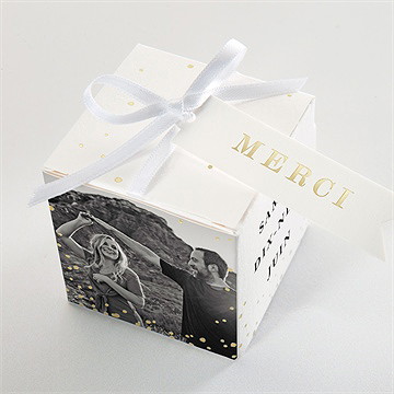 Boîte de dragées mariage date gravée - Dessus de la boîte