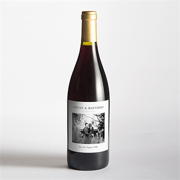 Etiquette de bouteille mariage date gravée - Mise en situation