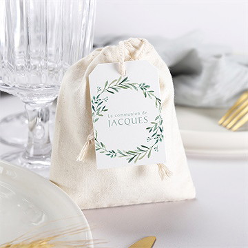 Pochon communion végétal et dorure - Mise en situation