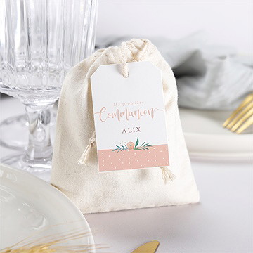 Pochon communion rose tendre - Mise en situation