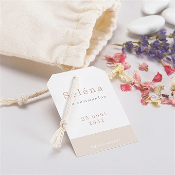 Pochon communion pourpre - Mise en situation