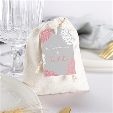 Pochon communion colombe et fleurs - Mise en situation