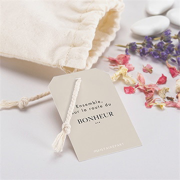 Pochon mariage  vélo au vent ! - Mise en situation