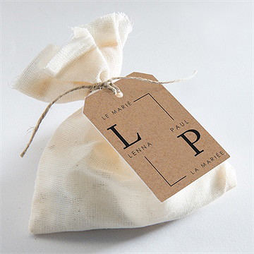 Etiquette mariage liés - Mise en situation