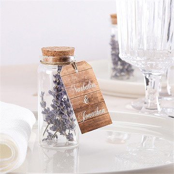 Mignonette mariage boisé étiquette - Mise en situation