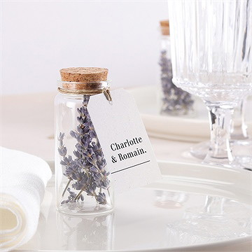 Mignonette mariage absolument étiquette - Mise en situation