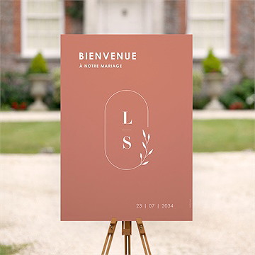 Panneau bienvenue terracotta initiales - Mise en situation