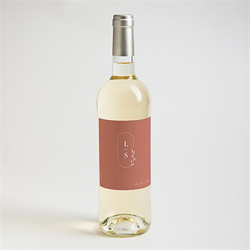 Etiquette de bouteille mariage terracotta initiales - Mise en situation