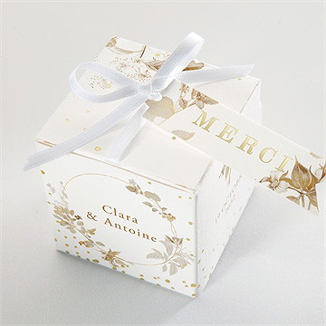 Boîte de dragées mariage délicatesse végétale dorure - Dessus de la boîte