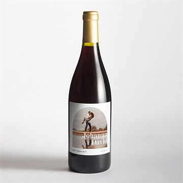 Etiquette de bouteille mariage tendance - Mise en situation