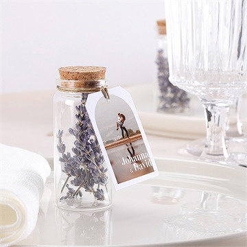 Mignonette mariage tendance étiquette - Mise en situation