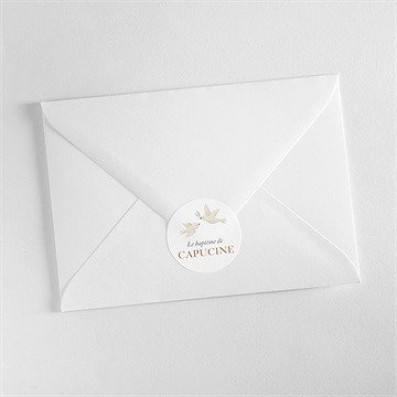 Sticker baptême douces colombes - Mise en situation