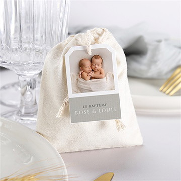 Pochon baptême petits jumeaux - Mise en situation